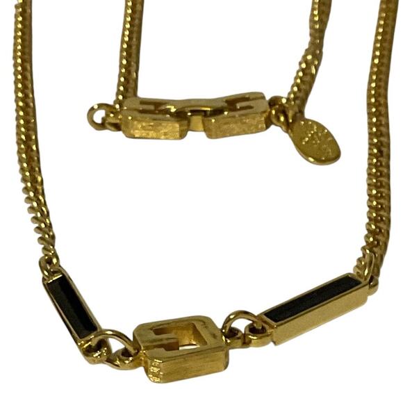 GIVENCHY G Vintage Logo Long Chain Necklace in Gold & Emerald Filled Bars - Picture 4 of 8